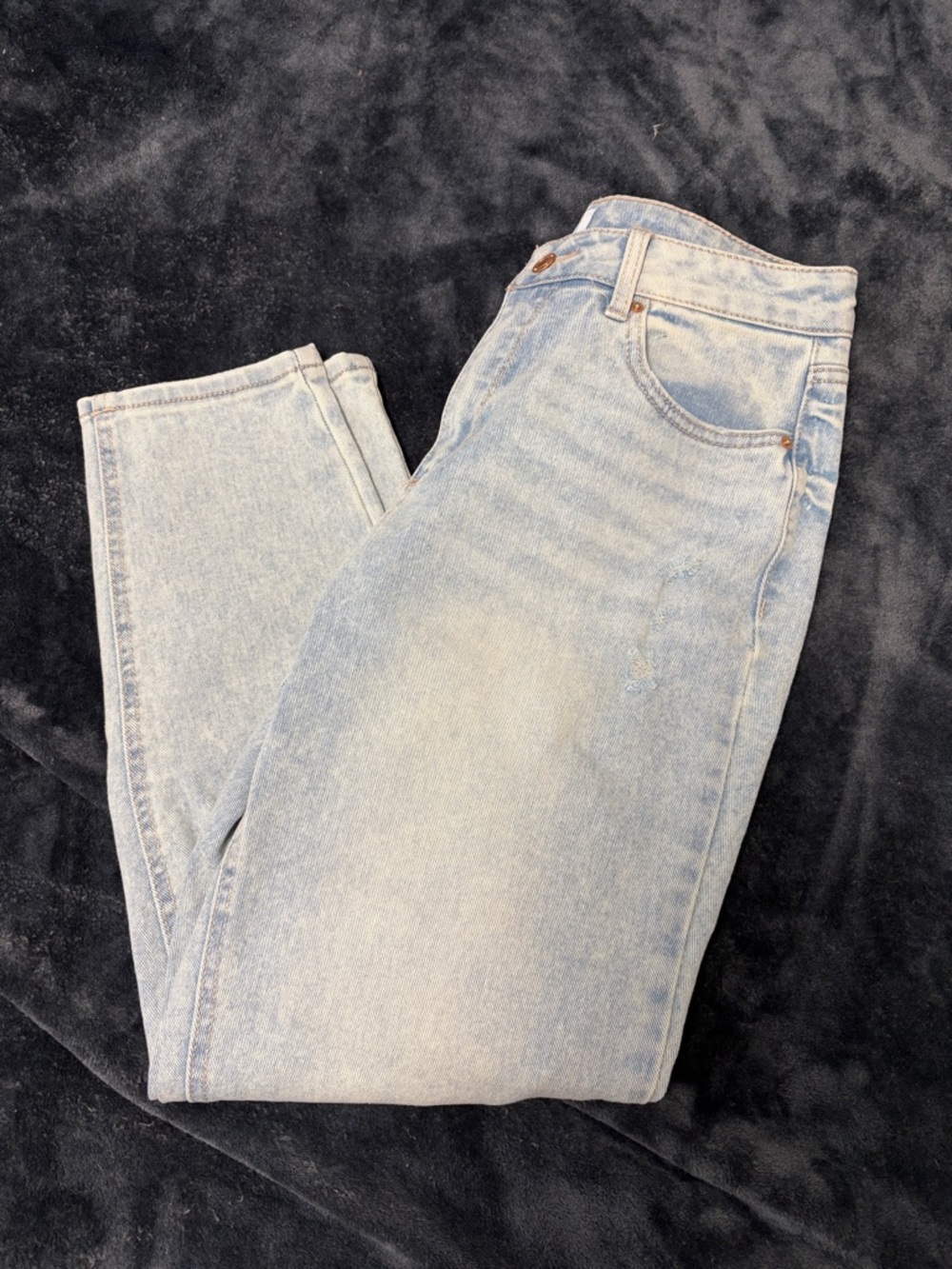 Time and Tru Light Wash Straight-Leg Women’s Cropped Jean